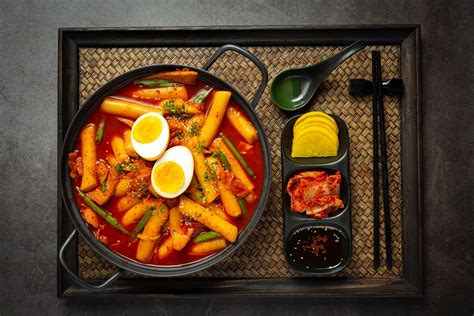 Spicy and Chewy Tteokbokki Recipe