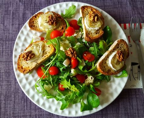 Recette Salade de Chèvre Chaud Noix et Miel - Diététique En Ligne