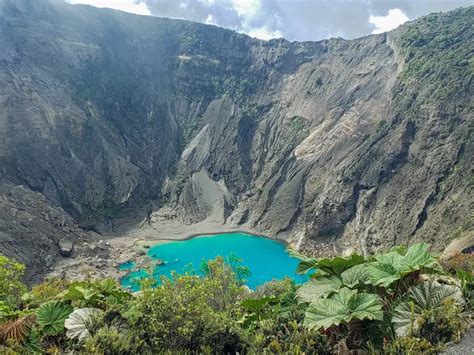 Irazú Volcano Half-Day - One Day tour from San José all inclusive