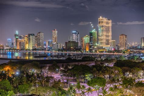 Manila Skyline : r/Philippines