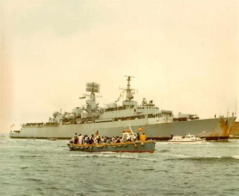 HMS Glamorgan entering Portsmouth Harbour Jun. 10 1982 | Royal navy ships, Navy day, Navy ships