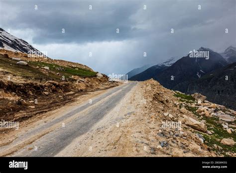 Road in Himalayas, India Stock Photo - Alamy