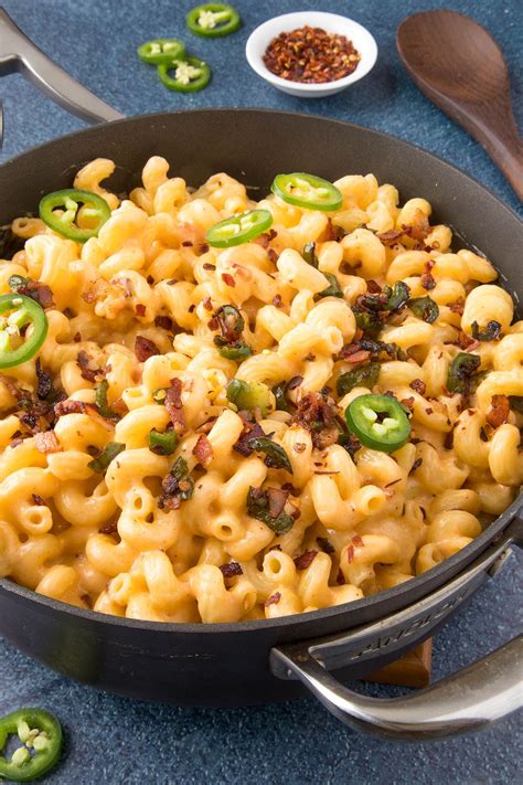 Creamy Jalapeno Popper Mac and Cheese | Spicy recipes, Mac and cheese, Stuffed peppers