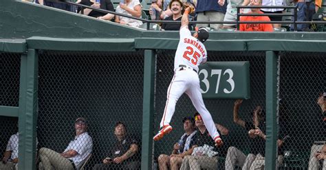 Anthony Santander homers again as Orioles edge Mariners | Reuters