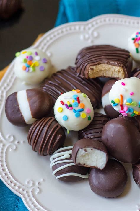 How To Make Chocolate Covered Easter Egg Candies (4 Different Fillings)