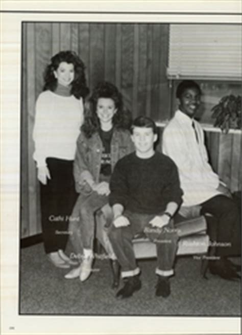 Hueytown High School - Retrospect Yearbook (Hueytown, AL), Class of ...