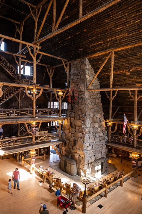 13 Best Reasons to Stay at the Old Faithful Inn in Yellowstone National ...