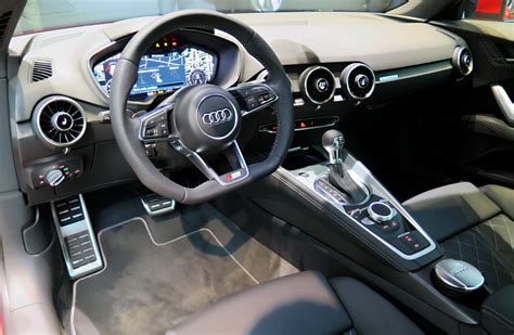 File:2014 Audi TT Coupé 2.0 TFSI quattro S tronic 169 kW Interieur virtual cockpit.jpg ...