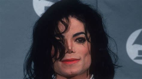 Did Marlon Brando Make Michael Jackson Cry? - Celeb 99