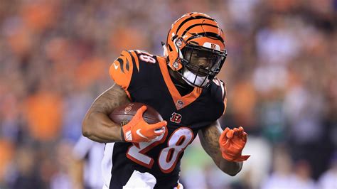 Cincinnati Bengals star Joe Mixon set for arthroscopic knee surgery ...