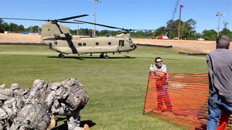 Chinook Helicopter Landing USA Part 2 - YouTube