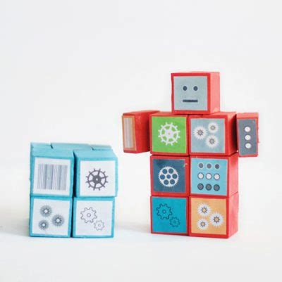 Wood Robot Cube Toy | Fun Family Crafts