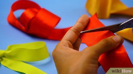 How to Make a Bow Out of a Ribbon: 4 Simple Tutorials