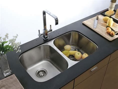 Know more about your Kitchen Sinks