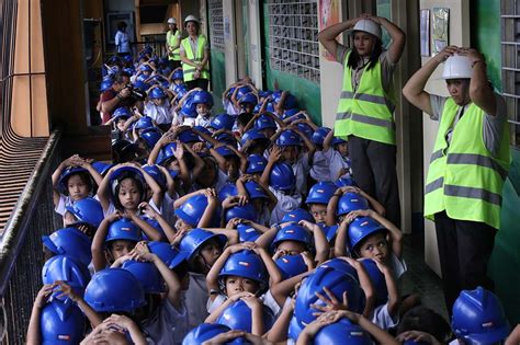 IN PHOTOS: Filipinos participate in 2nd nationwide earthquake drill for ...