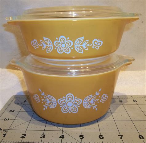 Vintage Pyrex Butterfly Gold Casserole Baking Dish Set with Glass Lids ...