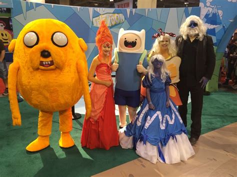 ADVENTURE TIME!!!! Family Cosplay, Adventure Time, Lion Sculpture ...