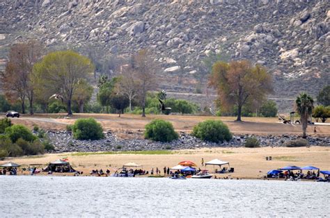 | Pontoon Boating on Lake Perris (10)SueBee and Kat