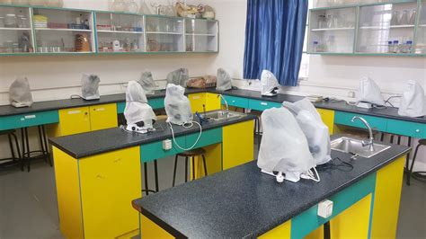 Parasitology lab. | Faculty of Agriculture and Veterinary Medicine