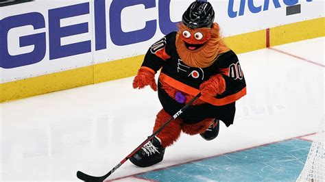 Flyers Mascot Gritty a Hit on Capitol Hill – NBC10 Philadelphia