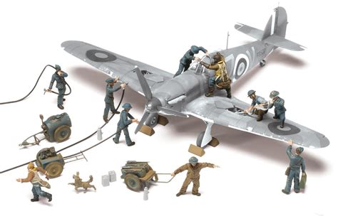 Airfix A04702 RAF Ground Crew Plastic Multi-Part Figures (1:48th Scale) : Amazon.com.au: Toys ...