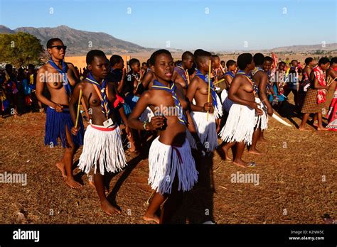 Swaziland Umhlanga Reed Dance Stock Photo - Alamy