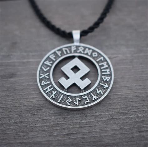 viking odal rune round pendant necklace Jewelry Hollow Amulet Pendant ...