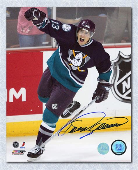 Teemu Selanne Anaheim Mighty Ducks Autographed 8x10 Photo - NHL Auctions