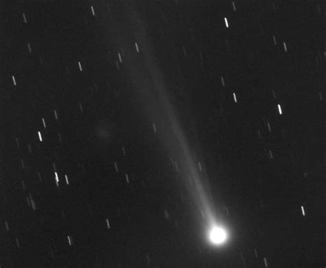 Comet C/2012 S1 Ison is showing a stunning ion tail (14 Nov. 2013 ...