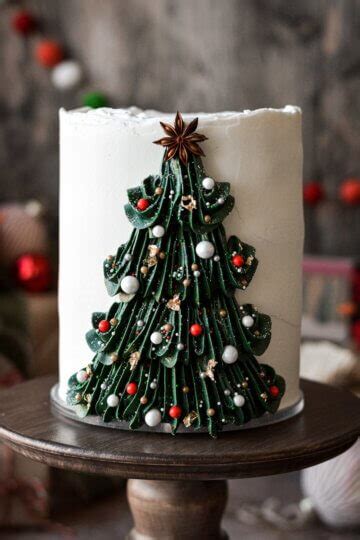 Buttercream Christmas Tree Cake Tutorial - Curly Girl Kitchen