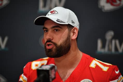 Chiefs' Laurent Duvernay-Tardif opts out of NFL season