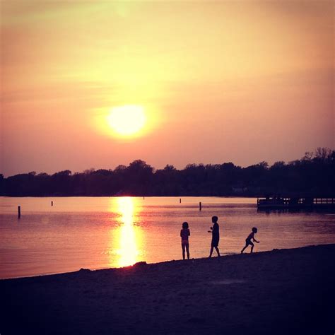 Pewaukee Daily Photo: Sunset over Pewaukee Lake