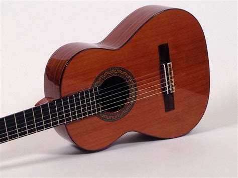 Alhambra 4P Requinto « Rosewood Guitar