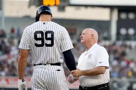 NY Yankees Slugger Aaron Judge Out Indefinitely (Fractured Rib)