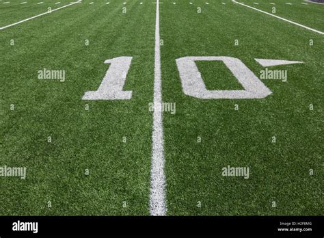 American football field markings hi-res stock photography and images ...