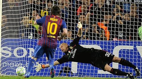 Messi sets UEFA Champions League goal record | UEFA Champions League | UEFA.com