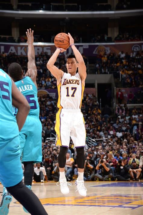 Lakers vs. Hornets 11/9/14 Photo Gallery | NBA.com