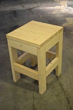 10 Pallet End Table DIY Plans & Ideas | Cut The Wood