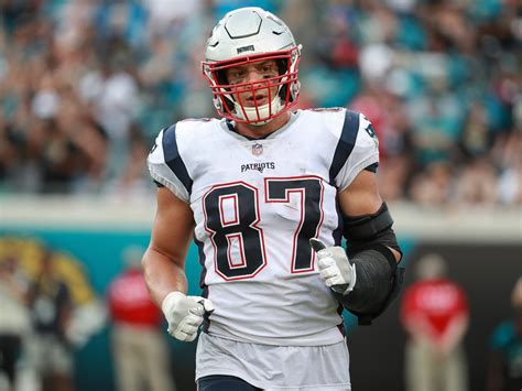 Rob Gronkowski retires with $54 million: Advice for saving money ...