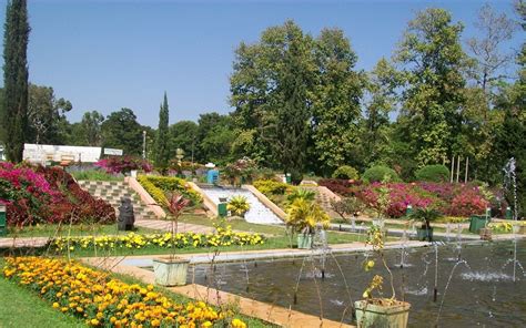 Vrindavan Gardens Mysore Pictures - a visual treat during day time!