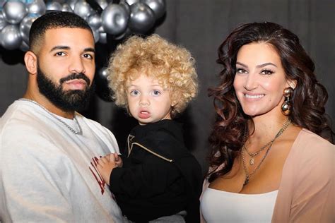 Drake introduces his son, offers message of positivity to the world | TRNTO.com