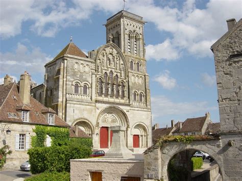 Basilica and hill of Vezelay | Series 'The Most Interesting UNESCO Sites in France ...