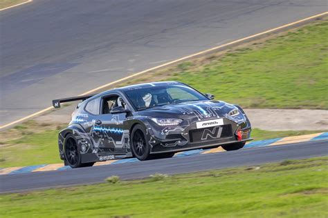 Hyundai RM20e attacks Sonoma Raceway - CNET