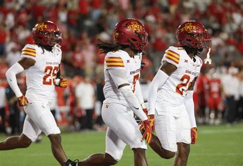 Iowa State football's defense led Cyclones to victory vs Houston