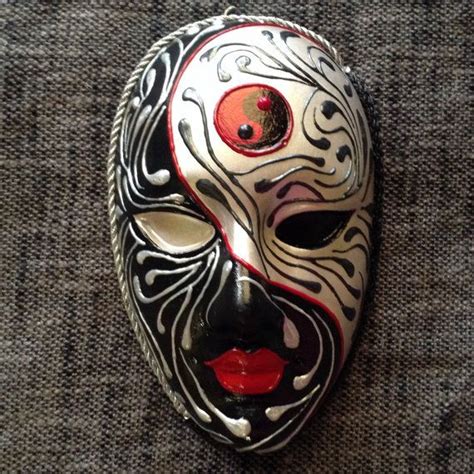 L'endroit où acheter et vendre tout le fait main | Handmade, Ying yang, Ceramic mask