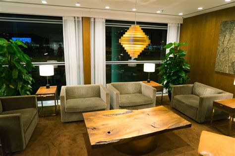 Which Cathay Pacific First Class Lounge at HKG should you visit: The Pier or The Wing? - US ...