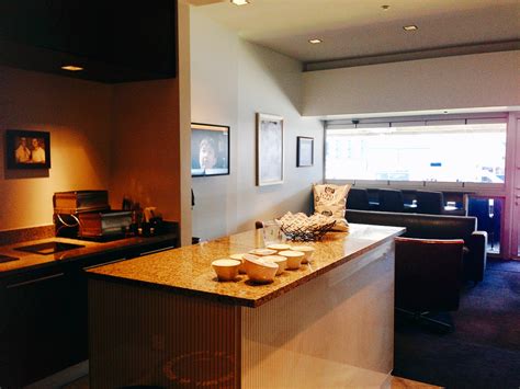 Luxury Suite @ Yankee Stadium - Food Lover Girl