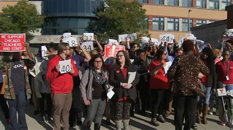 Chicago Teachers Union strike looms, union calls attention class size ...