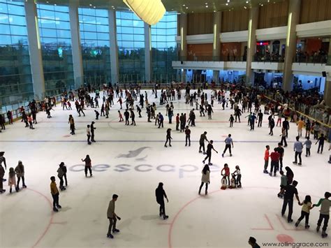 Icescape Ice Rink, IOI City Mall Putrajaya / Rolling Grace - Asia Travel & Food Guide