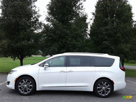 2019 Bright White Chrysler Pacifica Limited #129311138 | GTCarLot.com - Car Color Galleries